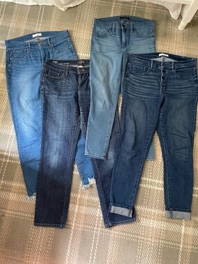 Bundle of 4 LOFT, Banana Republic jeans size 8